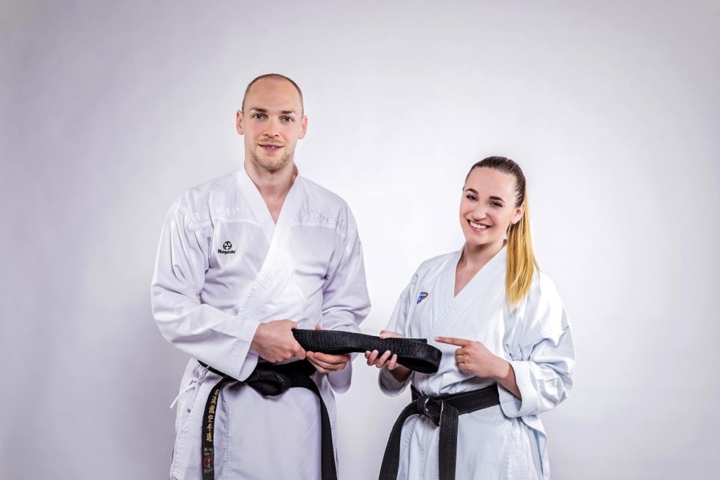 1. Dan - Schwarzer Gürtel Karate