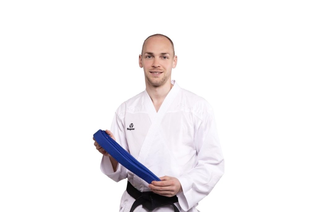 5. Kyu 4. Kyu - Blauer Gürtel Karate